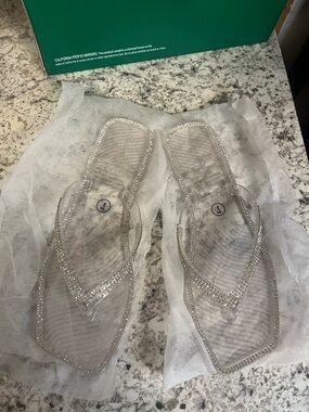 Sparkling Clear Rhinestone Flip Flop Sandals (7)